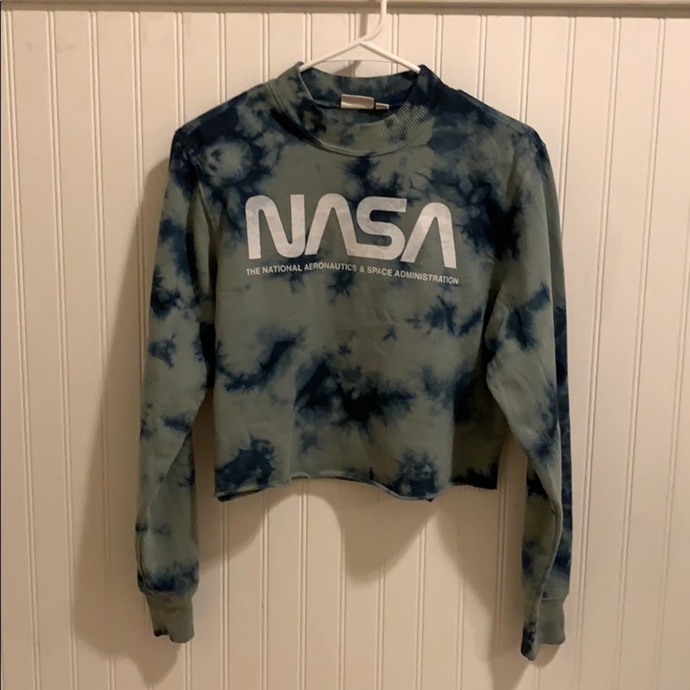 Cropped Tye Died Sweatshirt!